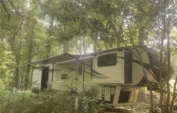 2017 KEYSTONE RV CO MONTANA HIGH COUNTRY 375FL